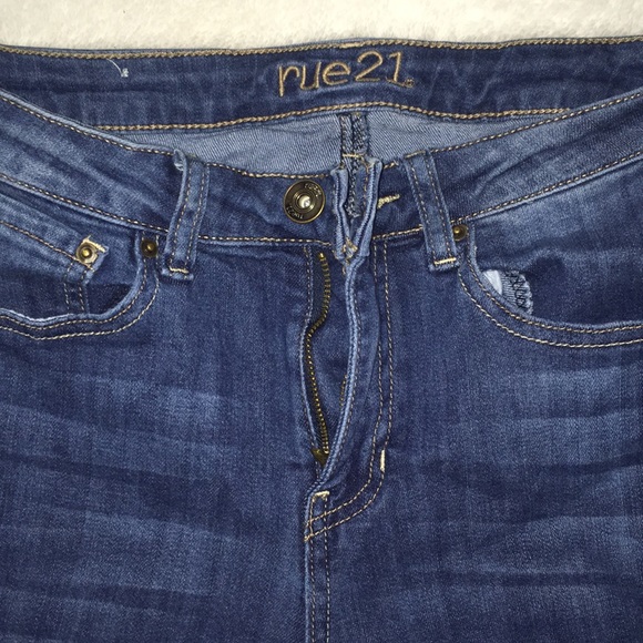 Jeans - Picture 2 of 3